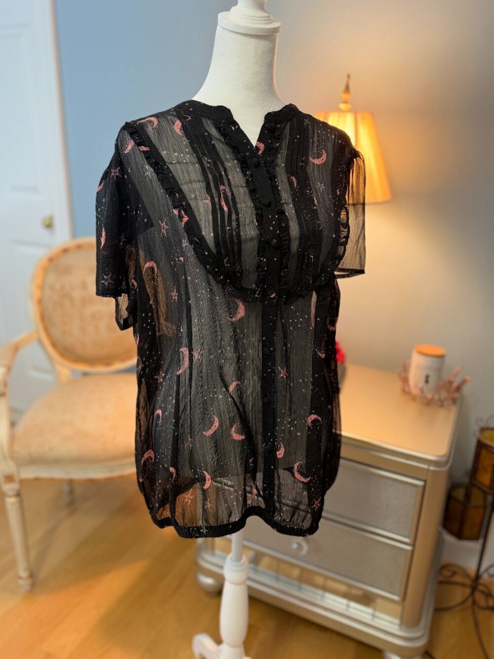 Torrid Black Celestial Print Chiffon Banded Top Size 1 1X Moon Star Ruffle